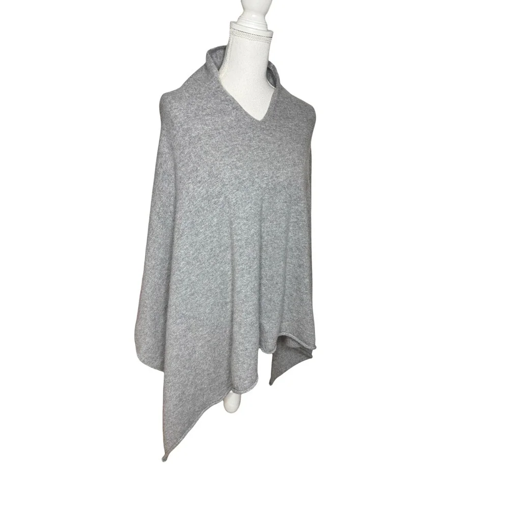 Quince Mongolian Cashmere Poncho Heather Grey V-Neck Wrap One Size YXYB261